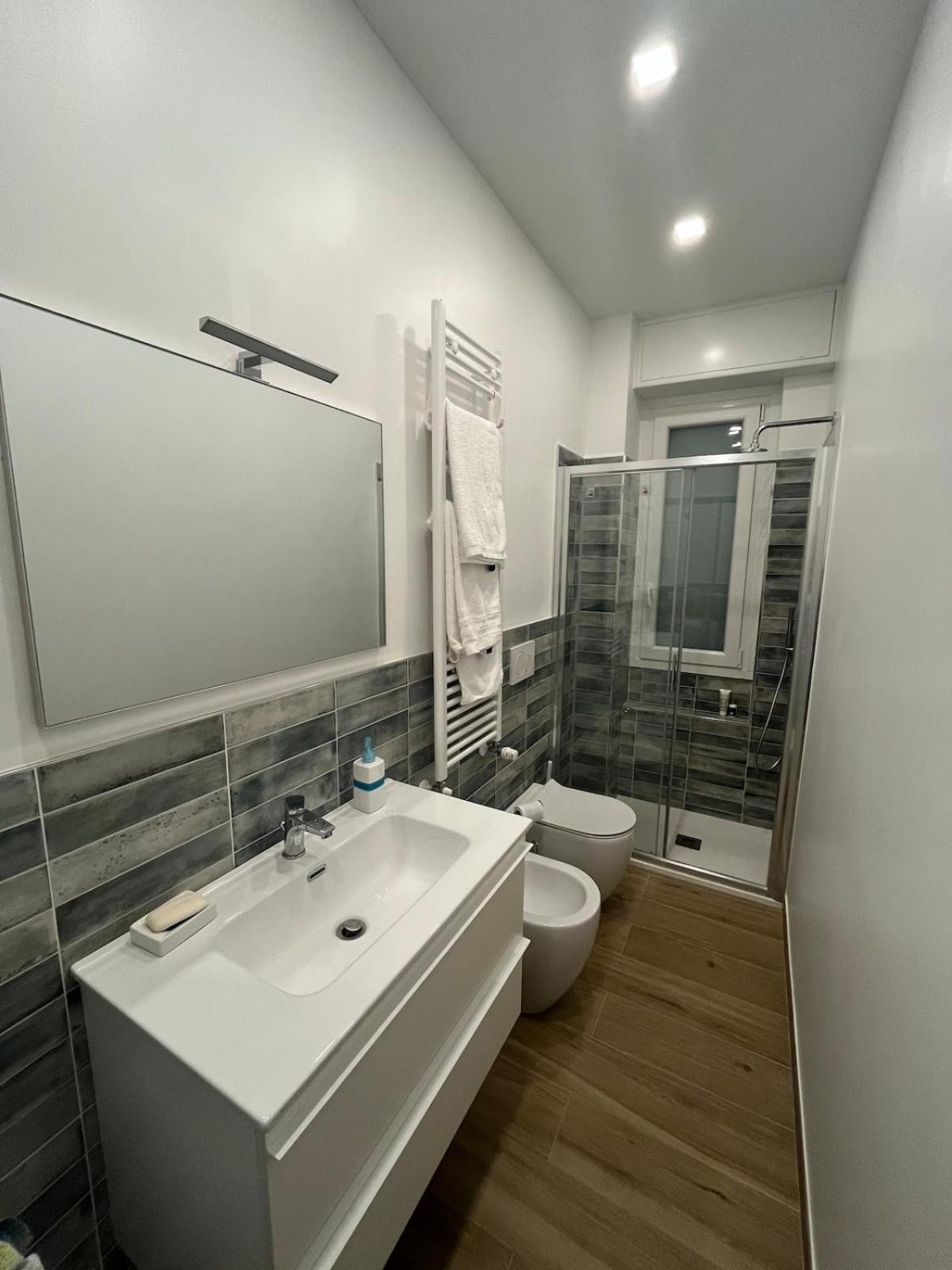 Loreto 15 Mins From Duomo - M1 Rovereto Apartment Mailand