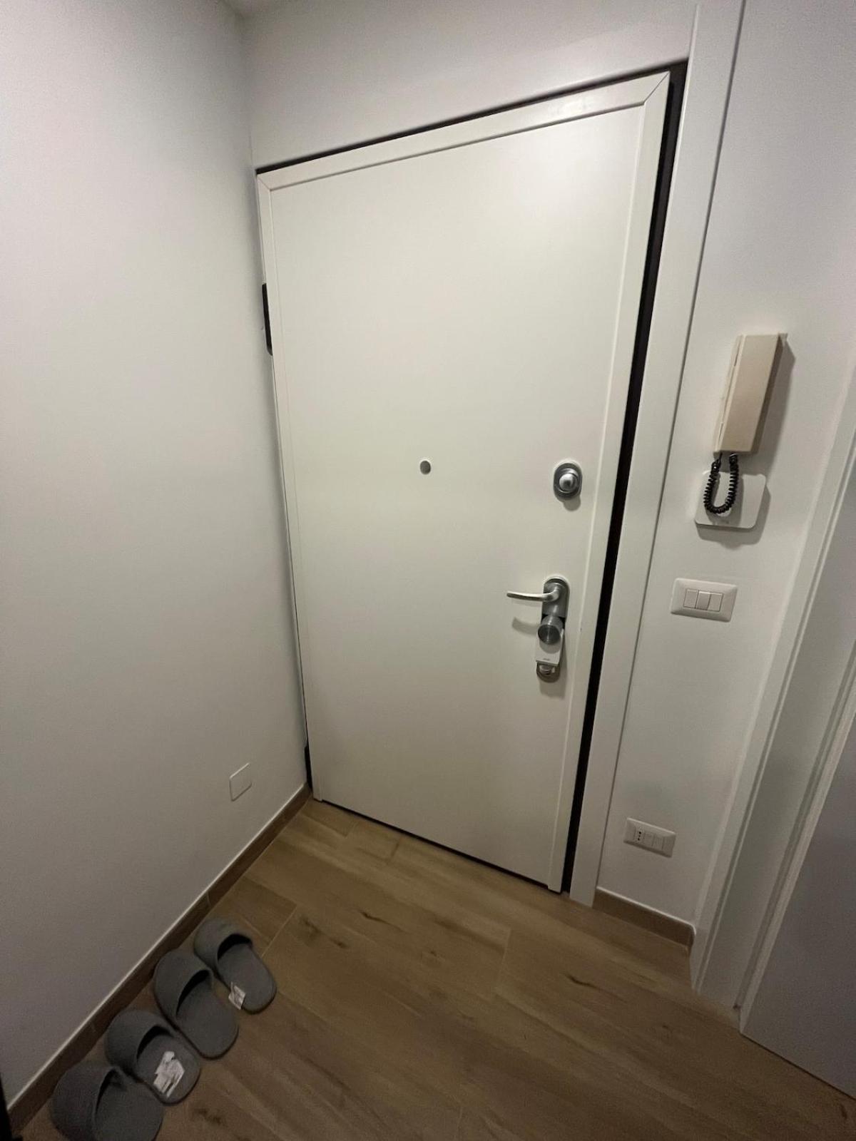 Loreto 15 Mins From Duomo - M1 Rovereto Apartment Mailand